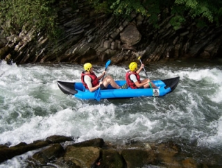 Hot dog or canoe Raft 